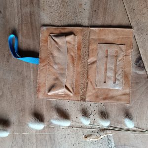 Blague à tabac en cuir marron upcyclé