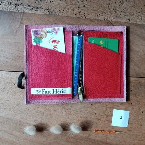 Portefeuille en cuir rouge upcyclé