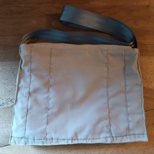 Besace/sac de cour beige upcyclé