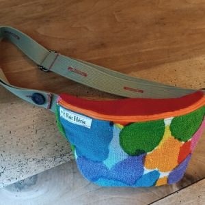 Sac banane multicolore rouge artisanal upcyclé
