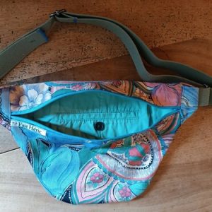 Sac banane éthnique fleuri XXL upcyclé