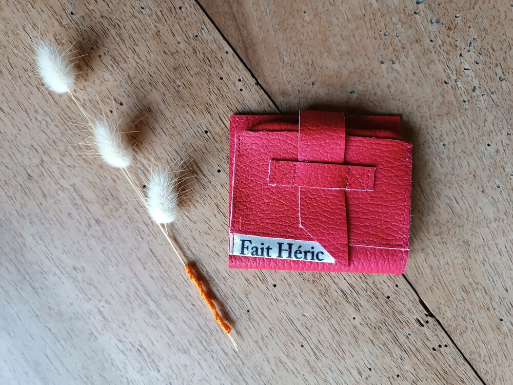 Le p'tit boursicot cuir rouge