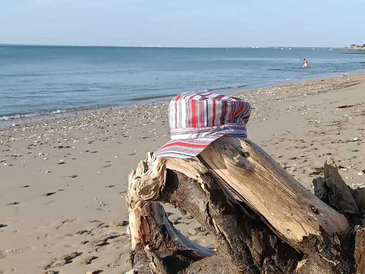 Casquette rayée réversible artisanale