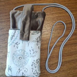 pochette téléphone velours upcyclée