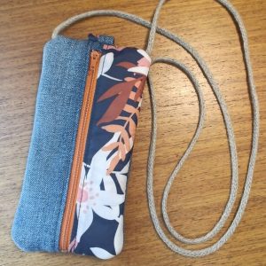 Pochette téléphone jeans upcyclé