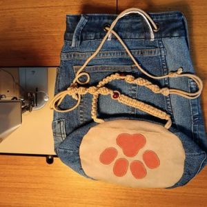 sac seau patte rouge