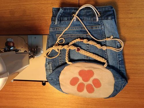 sac seau patte rouge